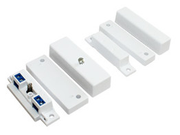 ALARMTECH OPBOUW MAGNEETCONTACT PVC MET SCHROEFAANSLUITING  INGEBOUWDE WEERSTANDEN 2K2/2K2  WERKINGSAFSTAND 37MM  AFMETINGEN CONTACT  65X20X15MM  MAGNEET  65X15X14 5MM  WIT.